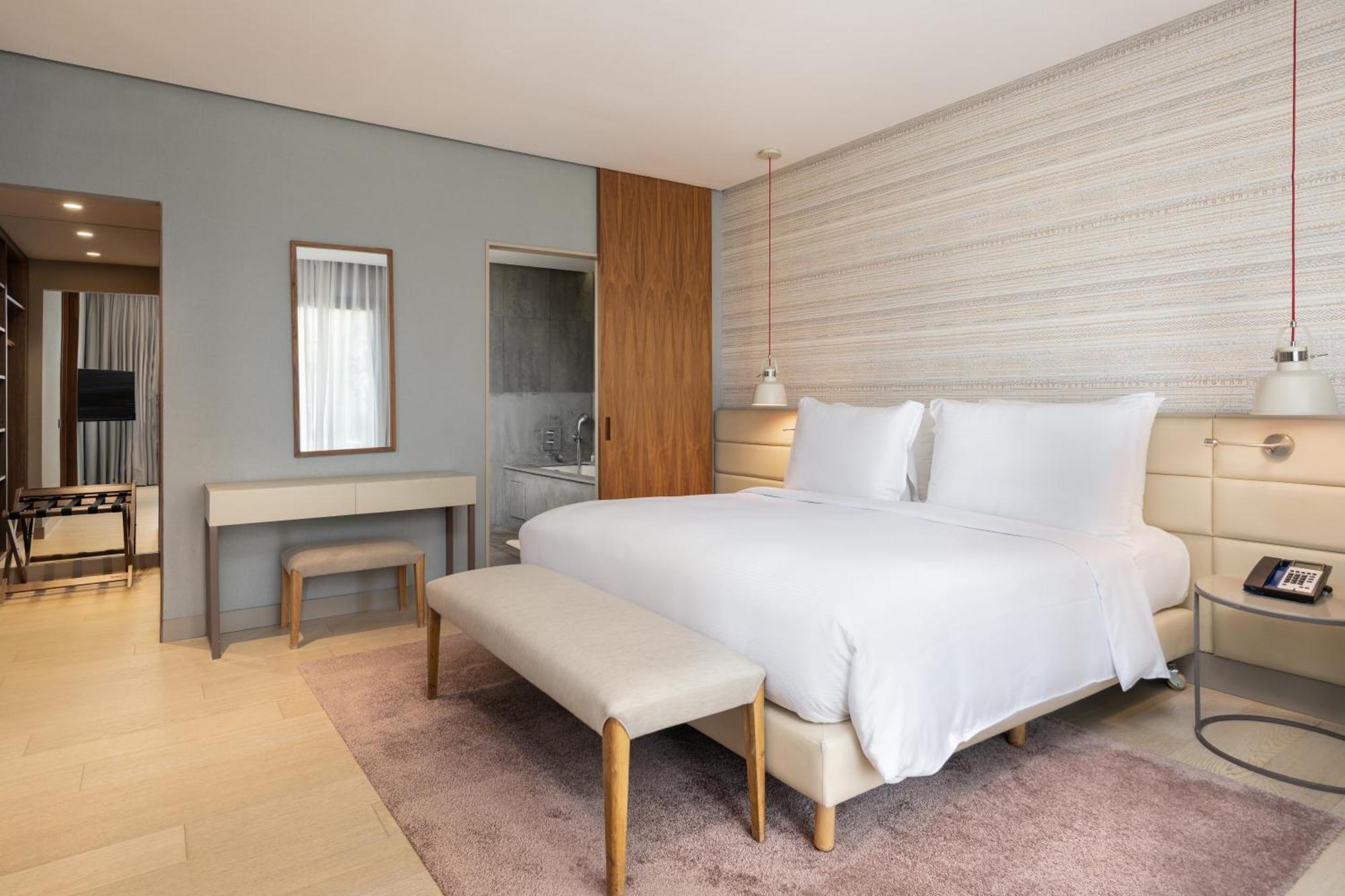 Junior Suite - Pool view - Balcony