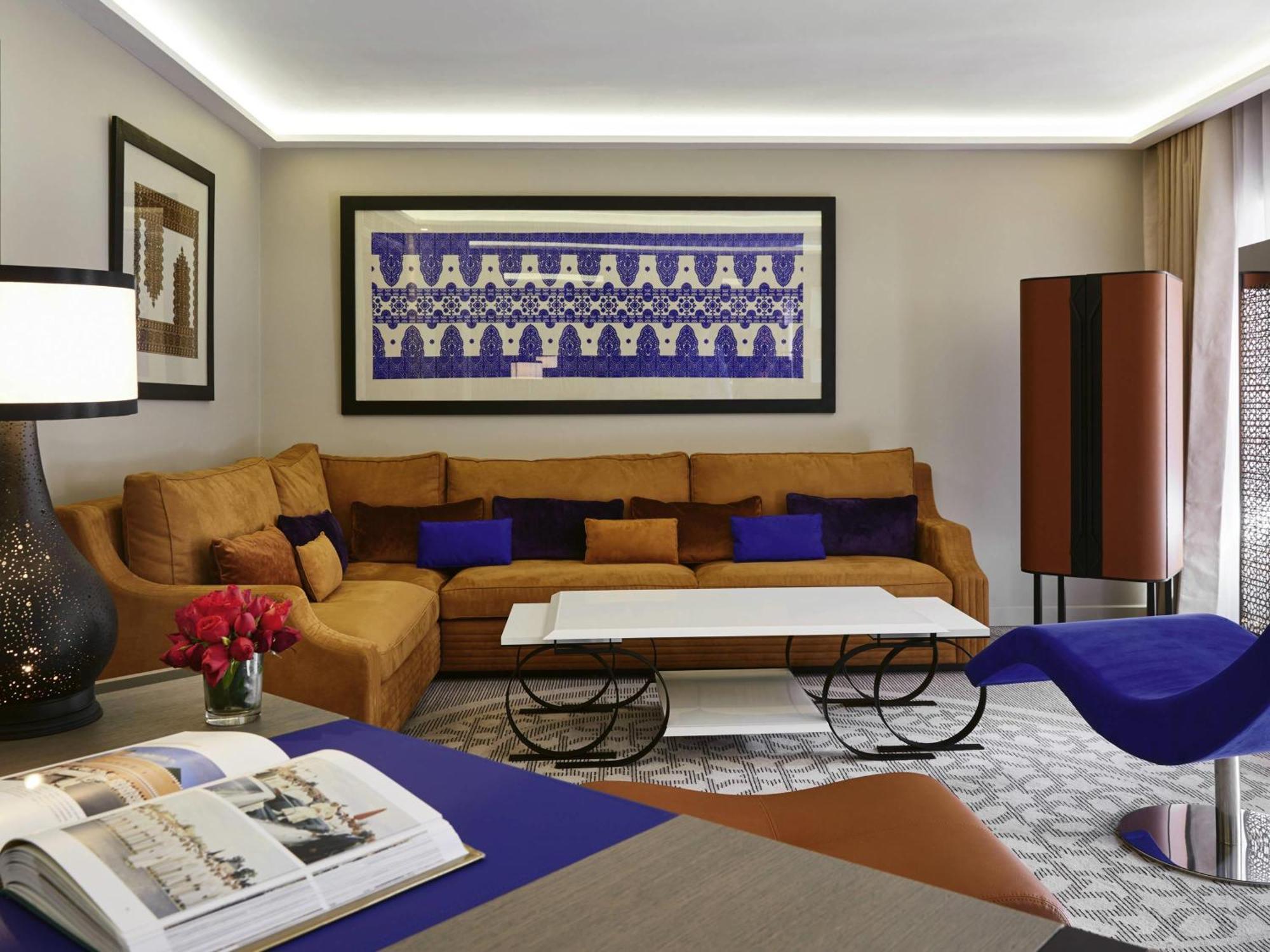 Junior Suite with Living Room and Sofa